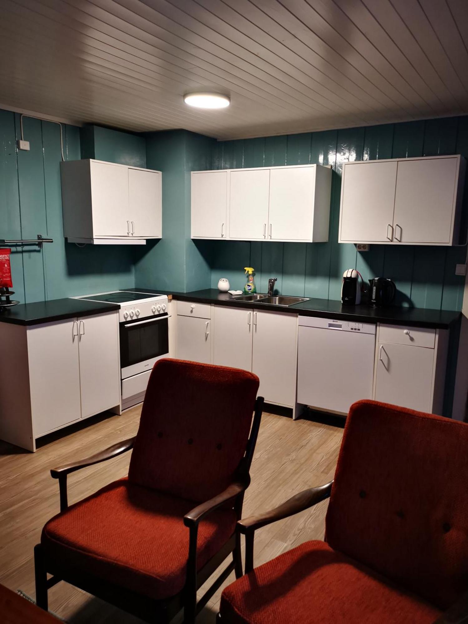 Kaikanten Rorbuer Sennesvik Phòng bức ảnh